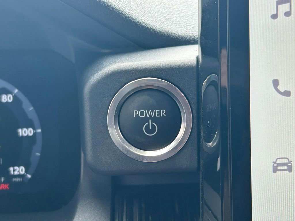 Used 2025 Toyota 4Runner Platinum AWD/4WD image 33