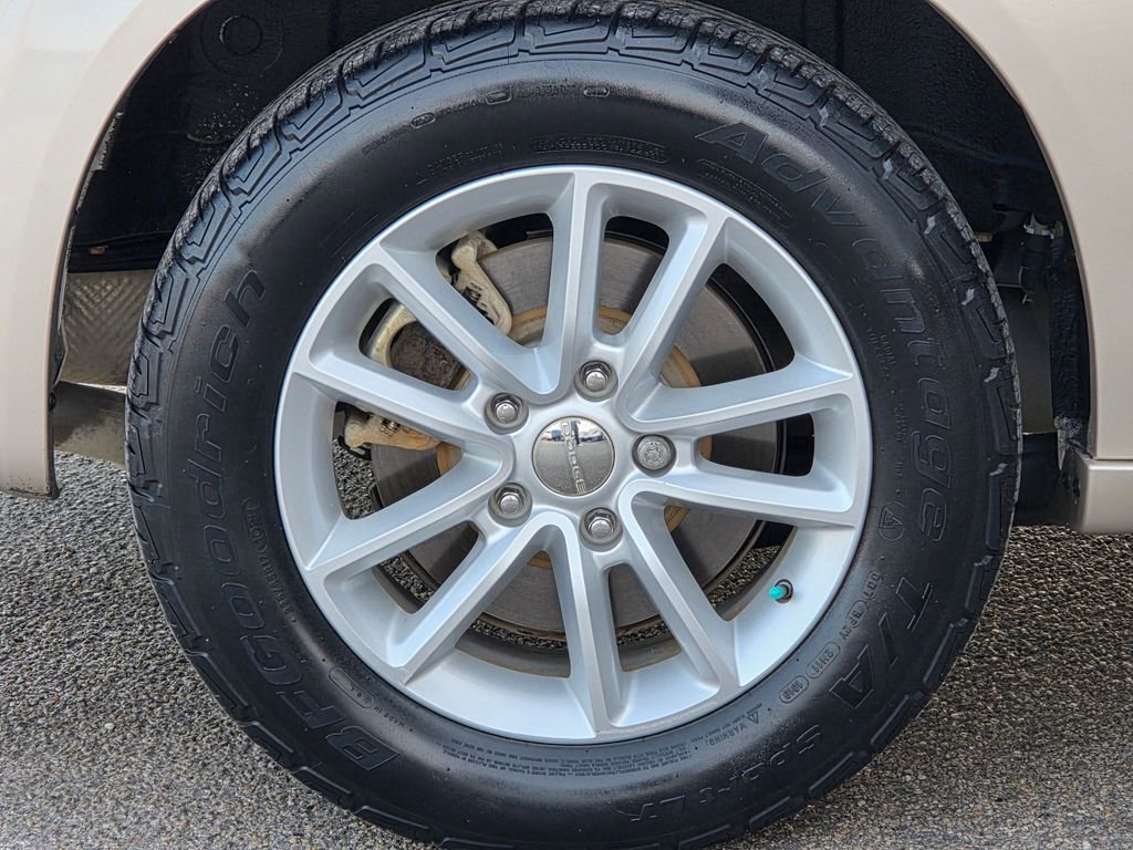 Used 2015 Dodge Grand Caravan SXT w/ UConnect Hands-Free Group image 9