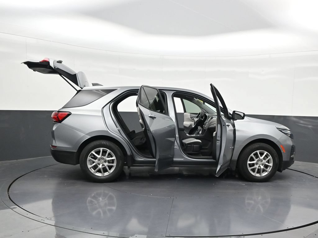 Used 2023 Chevrolet Equinox LS w/ LS Convenience Package FWD image 35