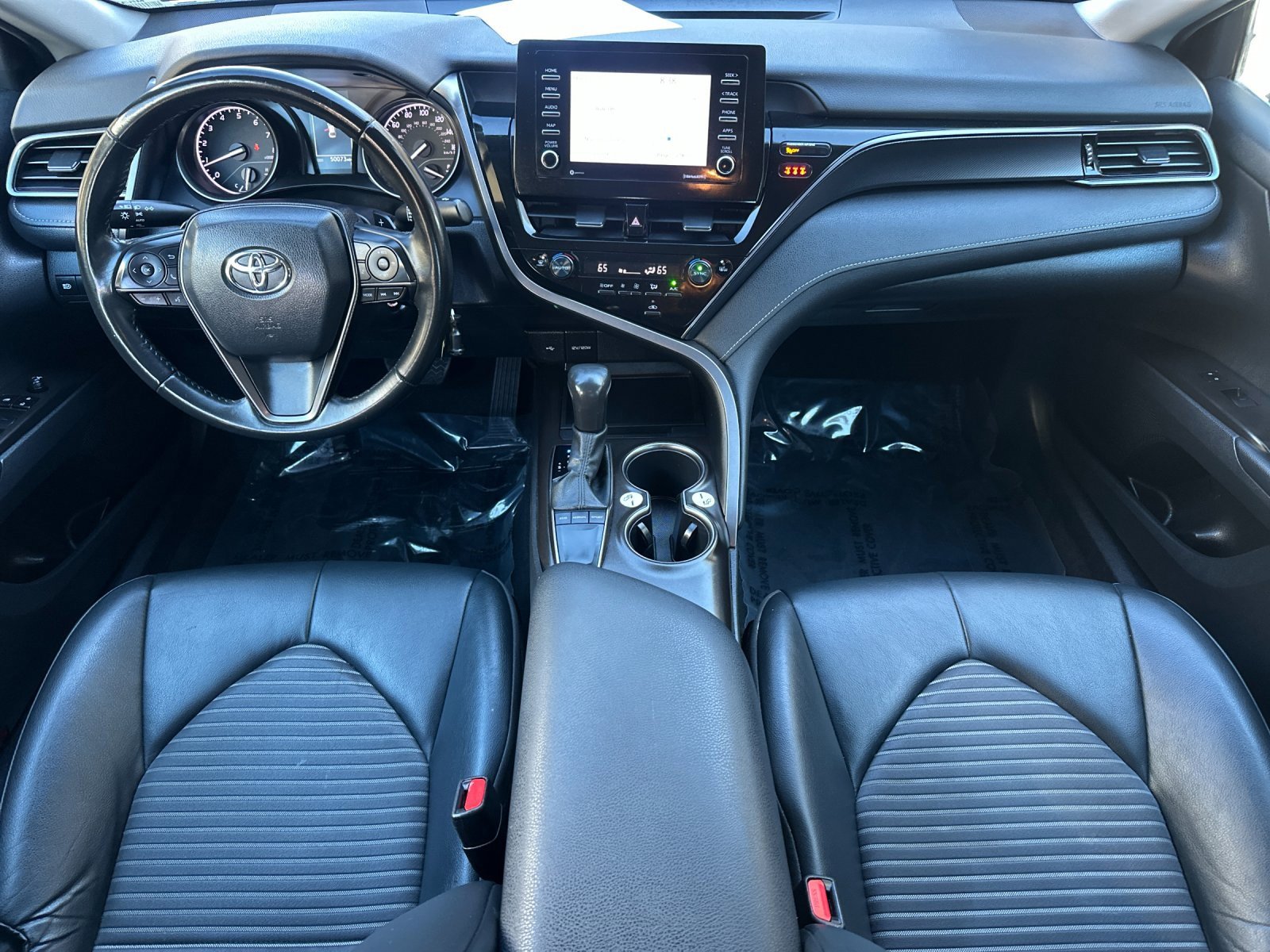 Used 2024 Toyota Camry SE image 12