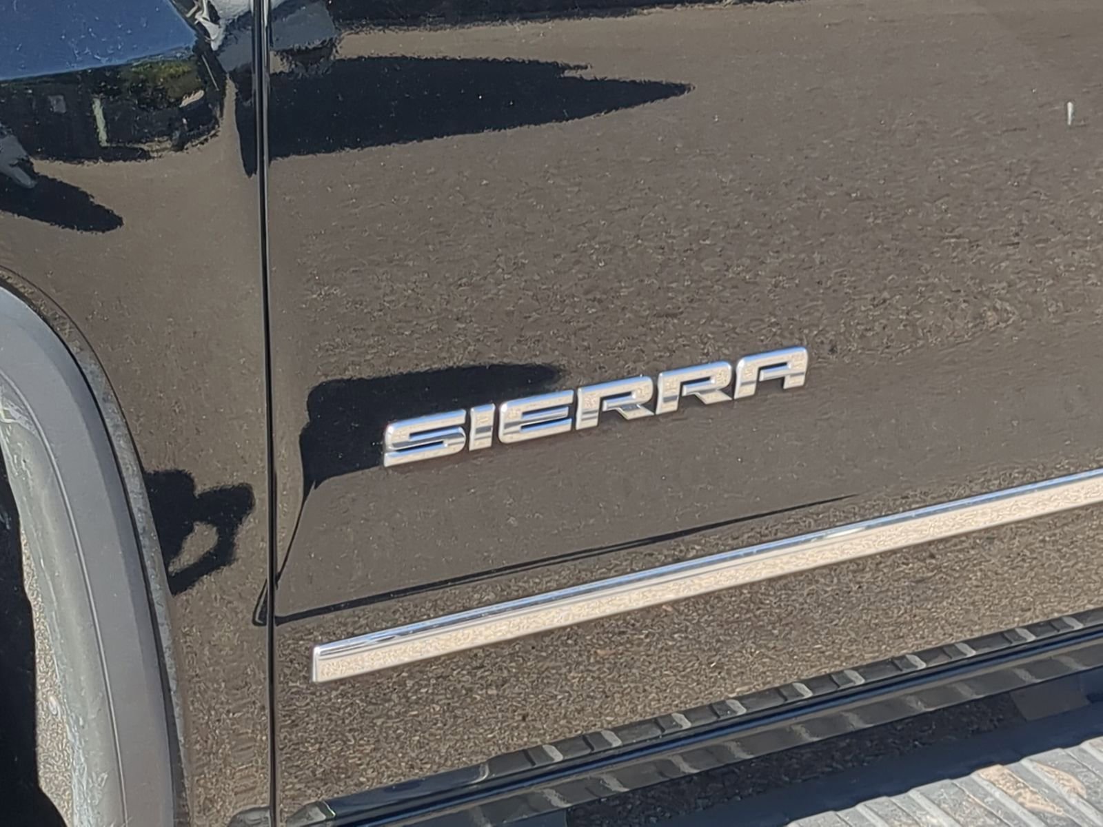 Used 2018 GMC Sierra 1500 SLT image 18