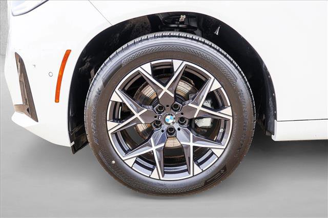 Used 2025 BMW X3 xDrive30i image 9