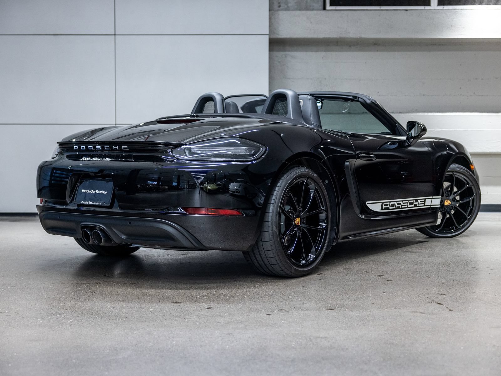 Certified 2024 Porsche 718 Boxster RWD image 8