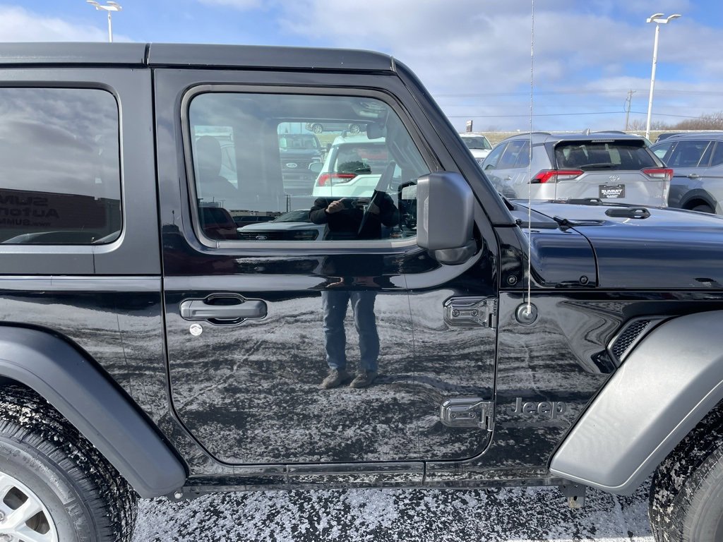 Used 2023 Jeep Wrangler Sport S image 32