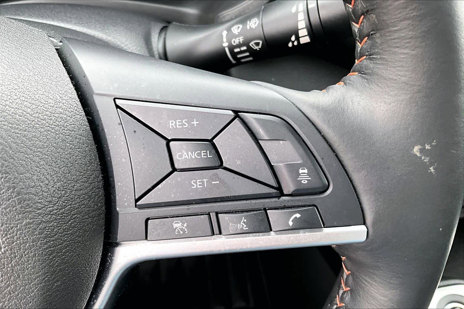Used 2025 Nissan Sentra SR w/ SR Premium Package FWD image 22