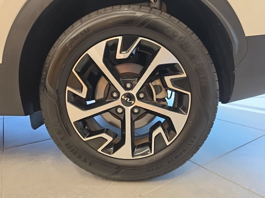Certified 2025 Kia Sportage EX AWD/4WD image 47
