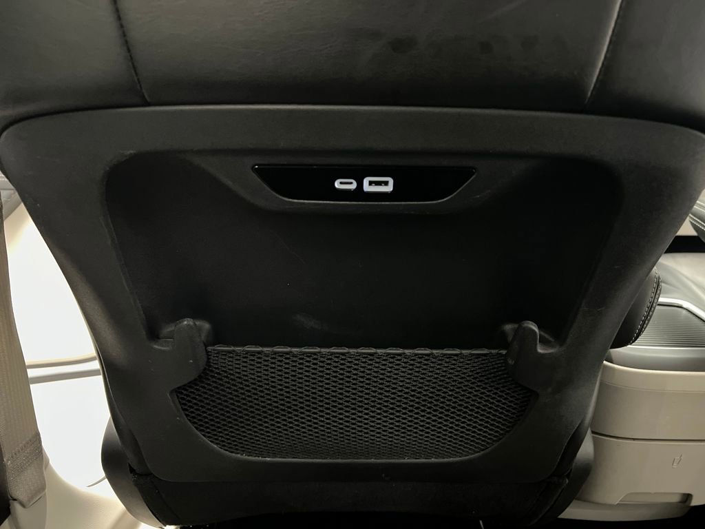 Used 2024 Chrysler Pacifica Touring-L image 18