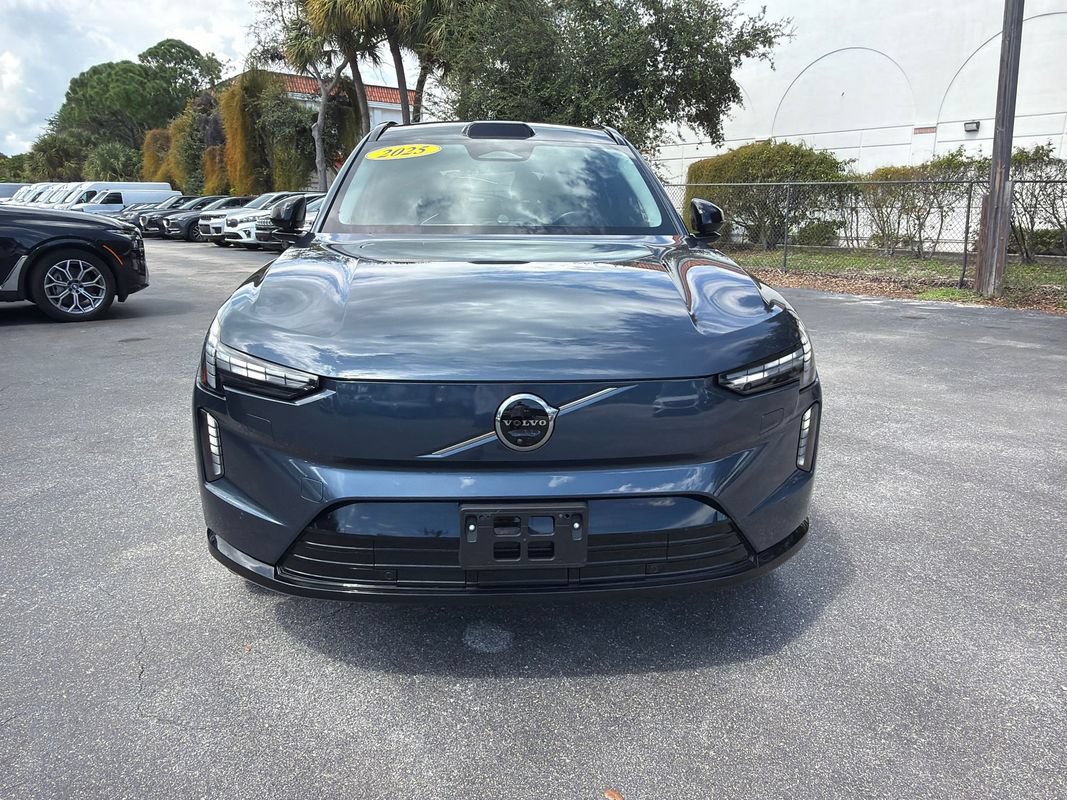 Used 2025 Volvo EX90 Ultra AWD/4WD image 8