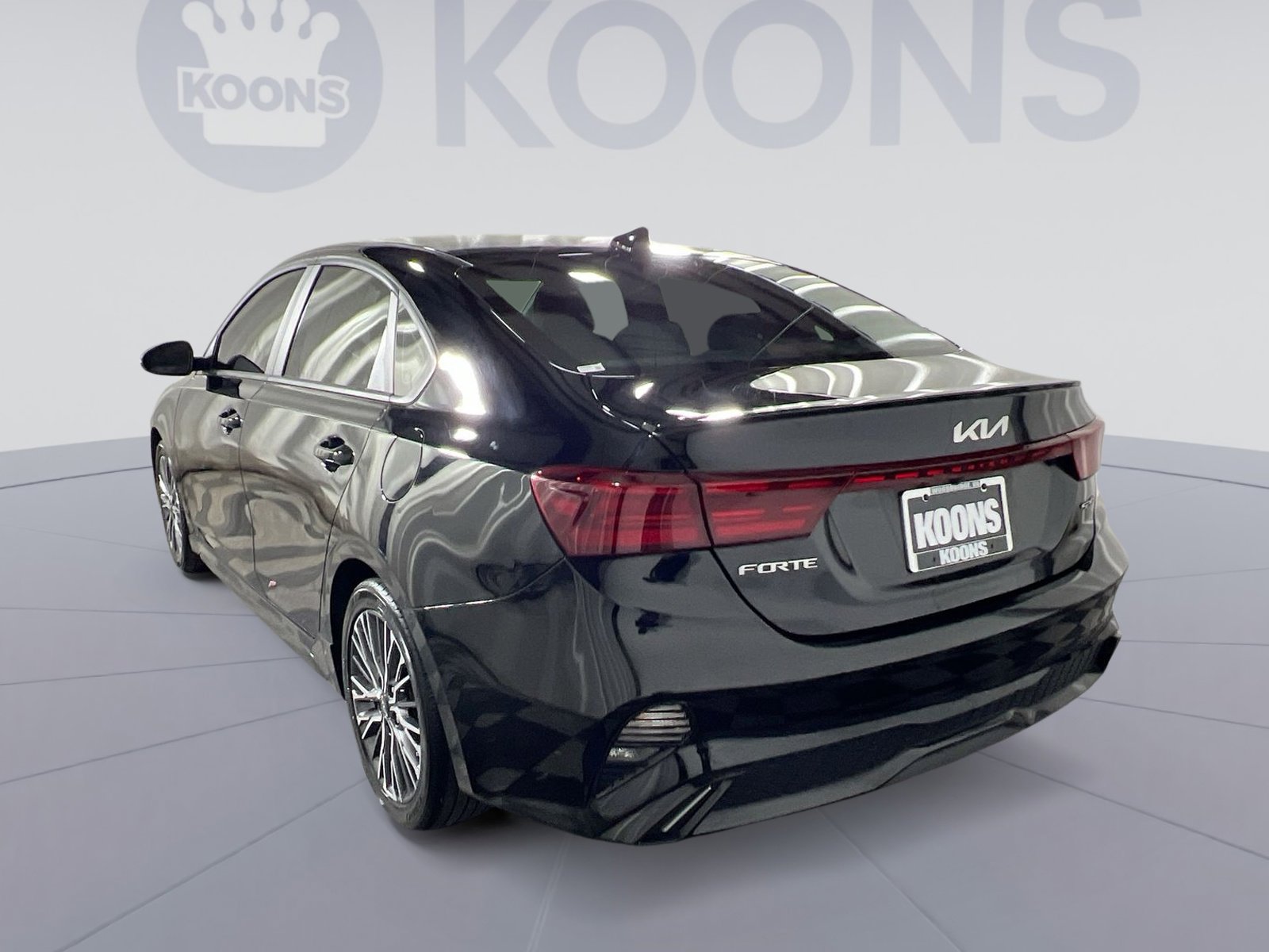 Used 2022 Kia Forte GT-Line w/ GT-Line Technology Package image 4