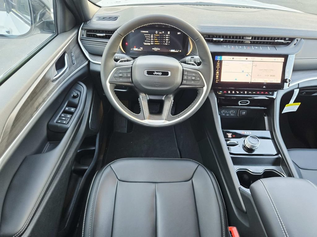 New 2026 Jeep Grand Cherokee Limited w/ Limited Altitude Package AWD/4WD image 13