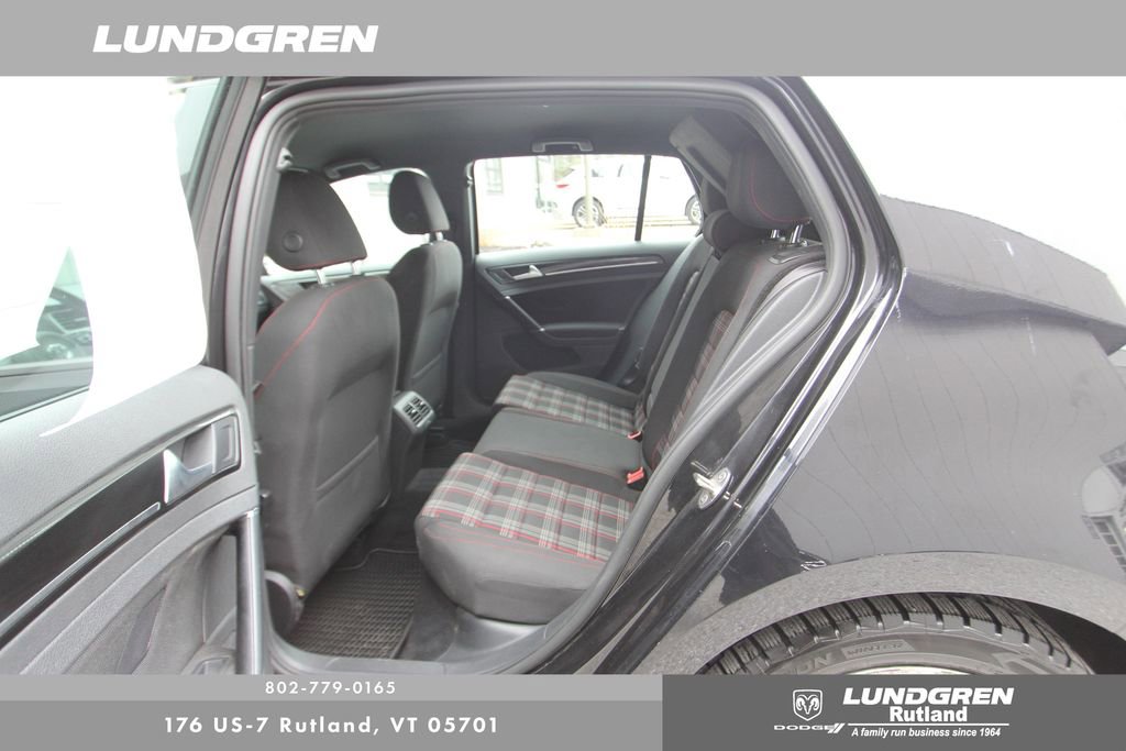 Used 2017 Volkswagen Golf 4-Door image 29