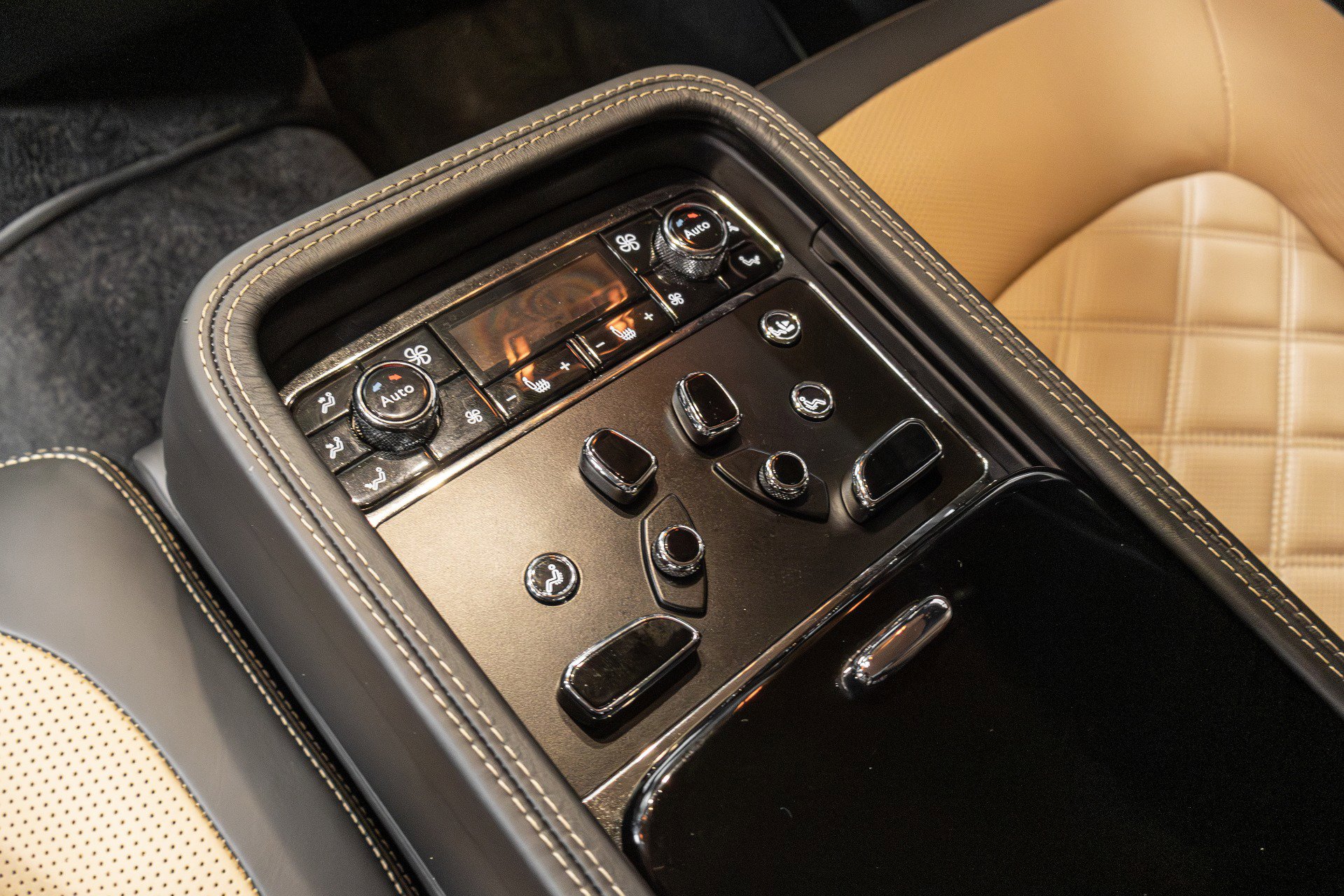 Used 2016 Bentley Mulsanne Speed image 28