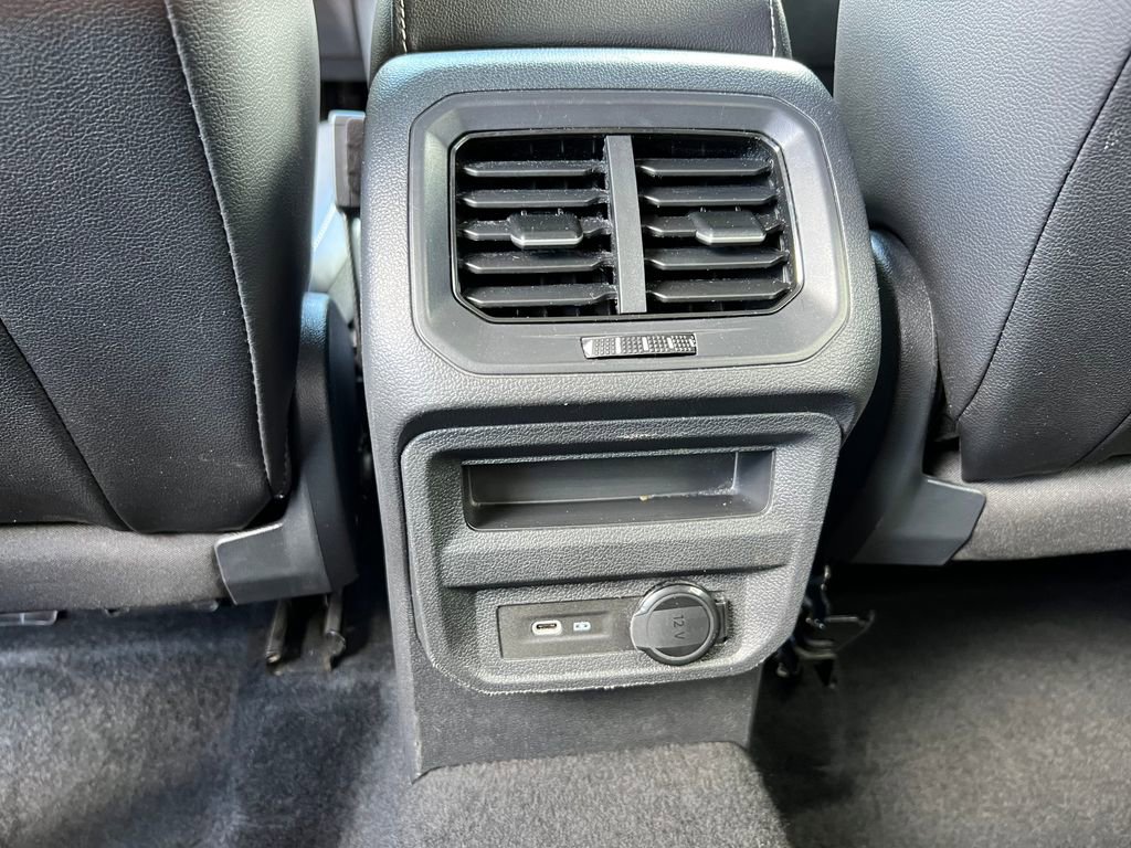 Used 2023 Volkswagen Tiguan SE FWD image 12