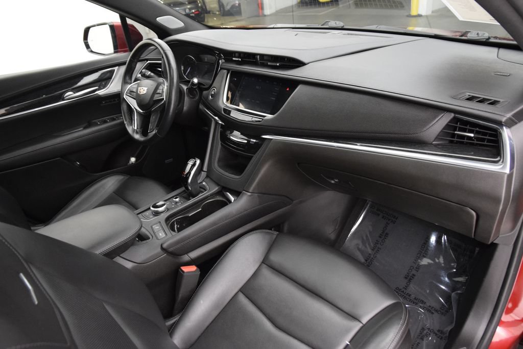 Used 2023 Cadillac XT5 Premium Luxury w/ LPO, Floor Liner Package FWD image 15