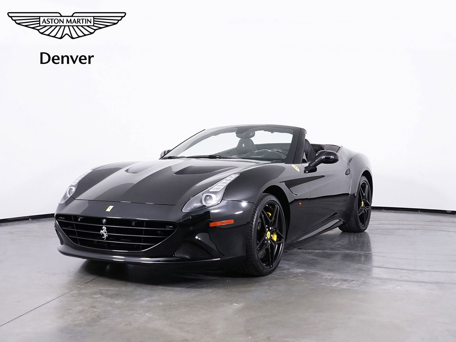 Used 2016 Ferrari California T image 1