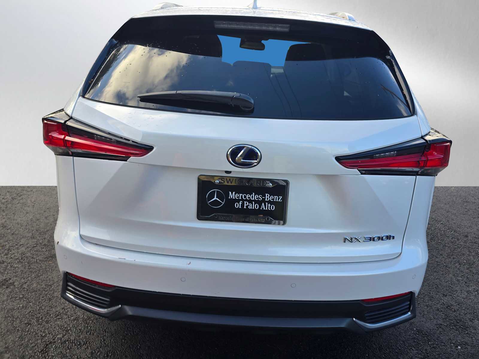 Used 2019 Lexus NX 300h AWD image 4