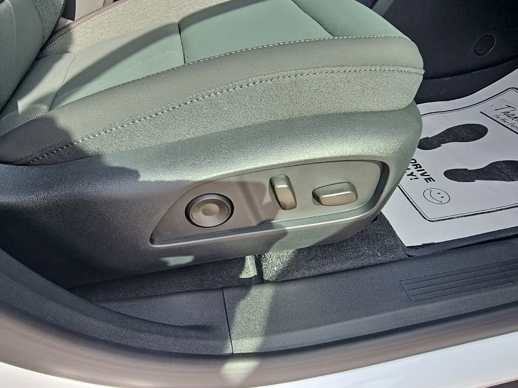 New 2026 GMC Terrain AT4 w/ Convenience Package III image 22