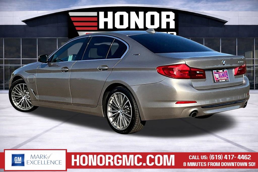 Used 2019 BMW 530e w/ Convenience Package image 4