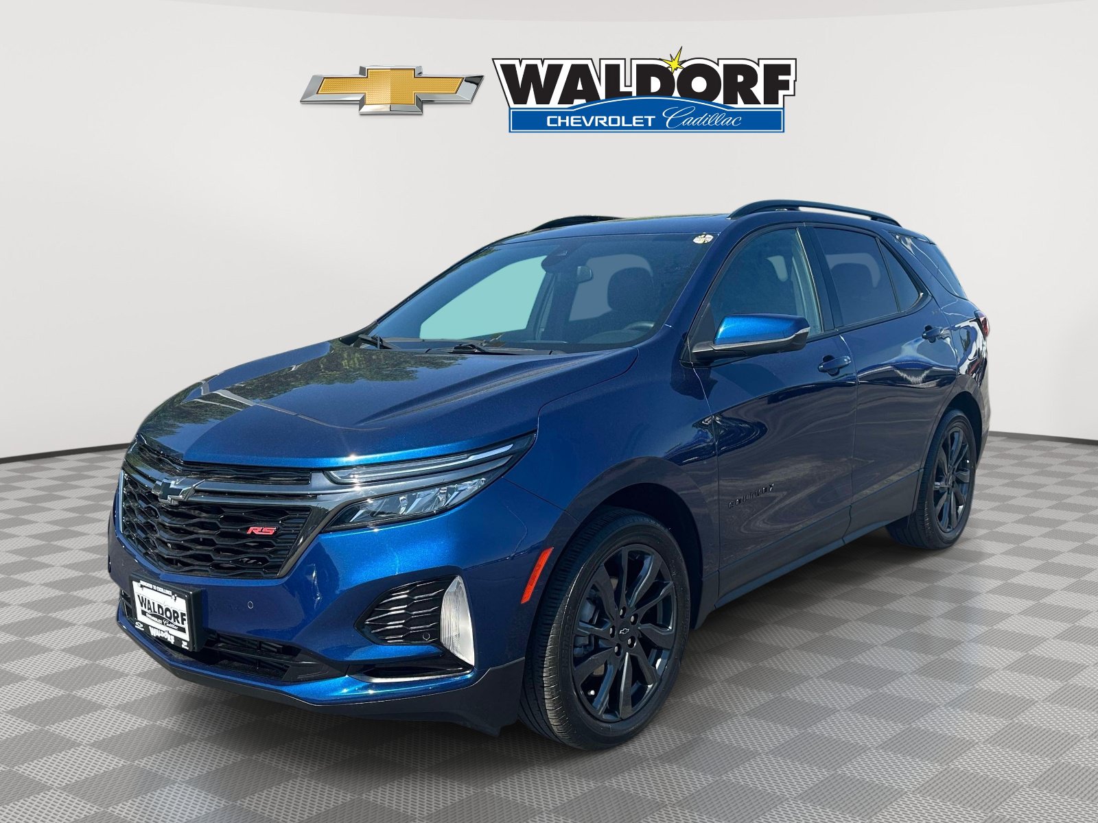 Used 2023 Chevrolet Equinox RS w/ RS Leather Package FWD image 3