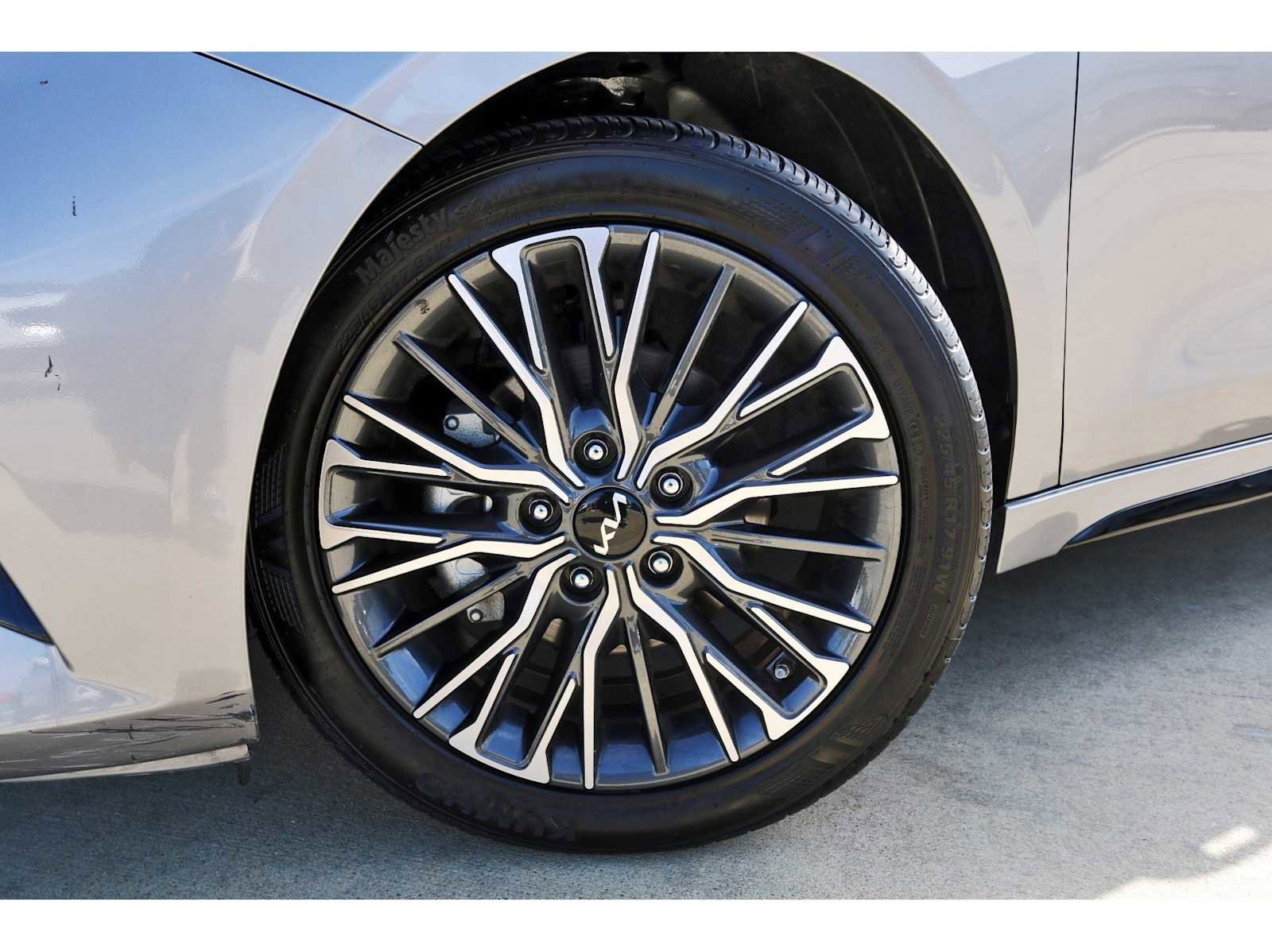 Used 2024 Kia Forte GT-Line w/ GT-Line Premium Package image 30