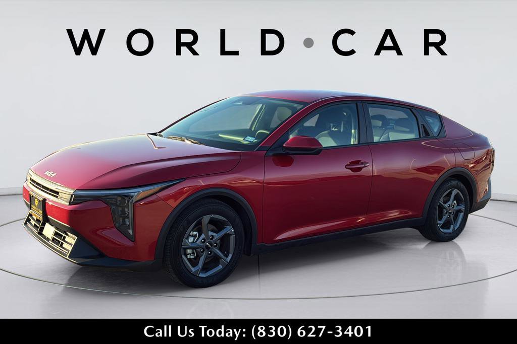Certified 2025 Kia K4 image 7