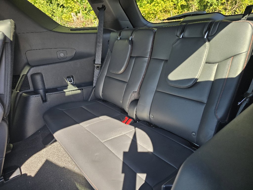 New 2025 Ford Explorer ST-Line image 12
