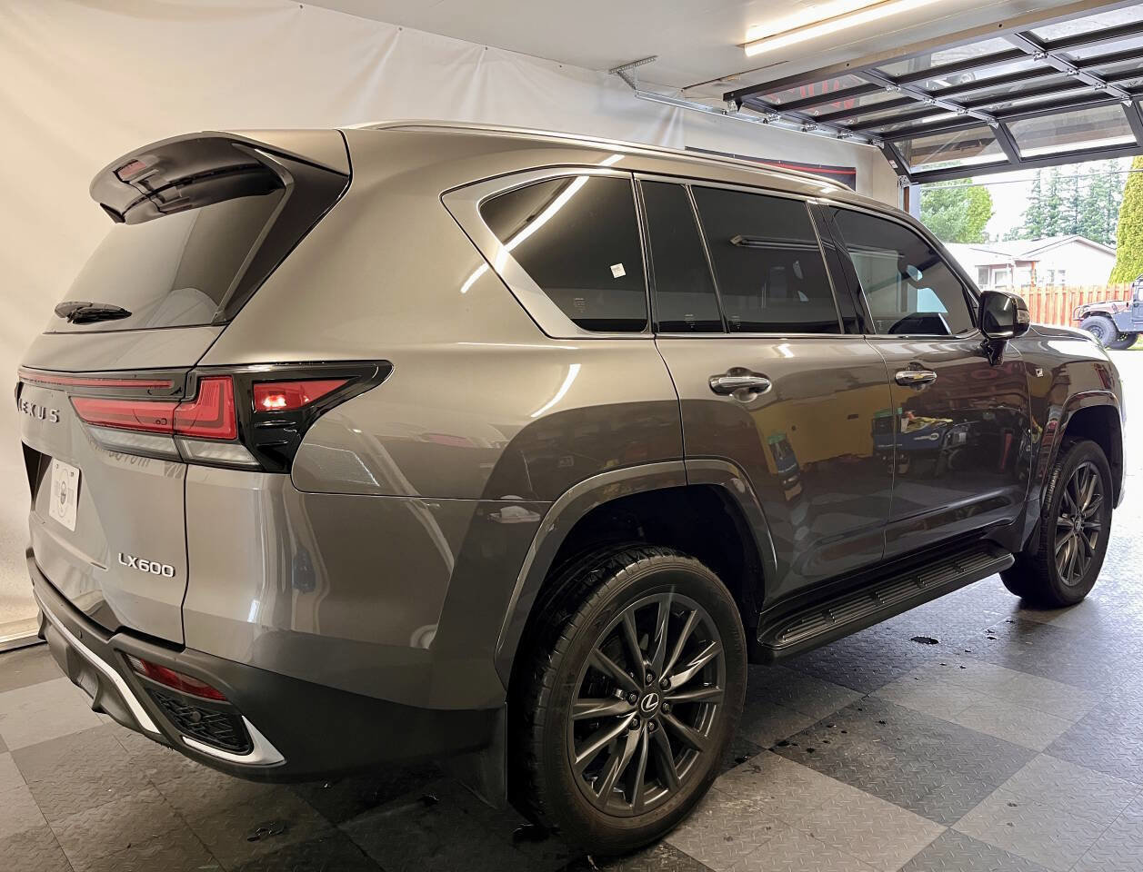 Used 2024 Lexus LX 600 F Sport image 5