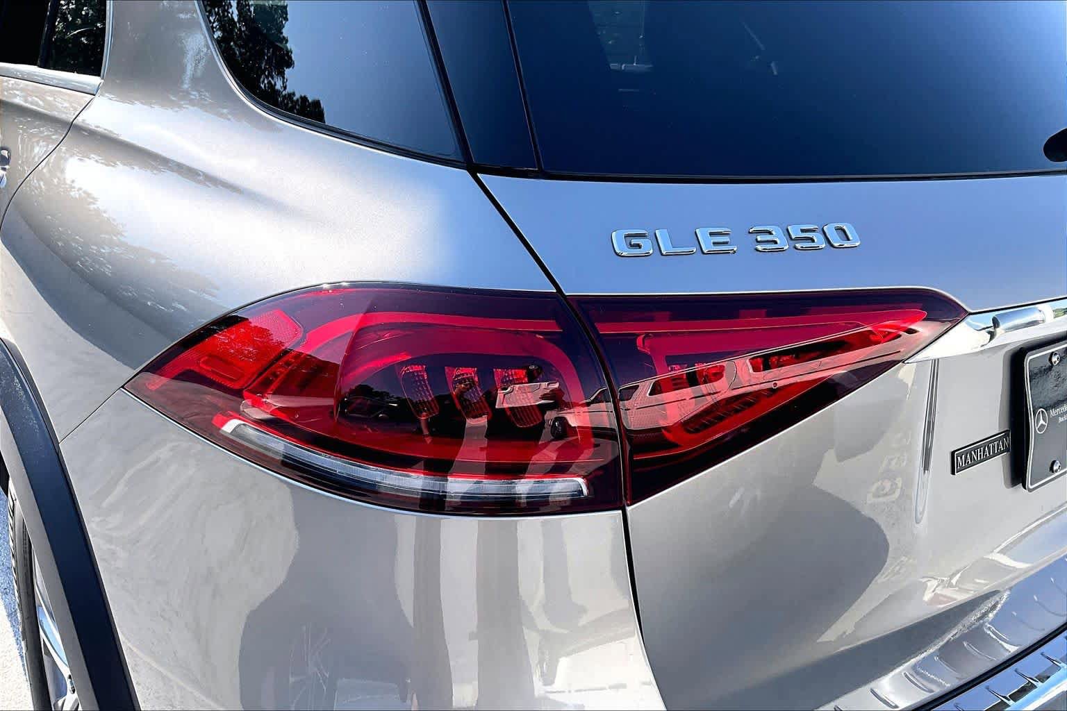 Used 2021 Mercedes-Benz GLE 350 4MATIC w/ Premium Package image 29