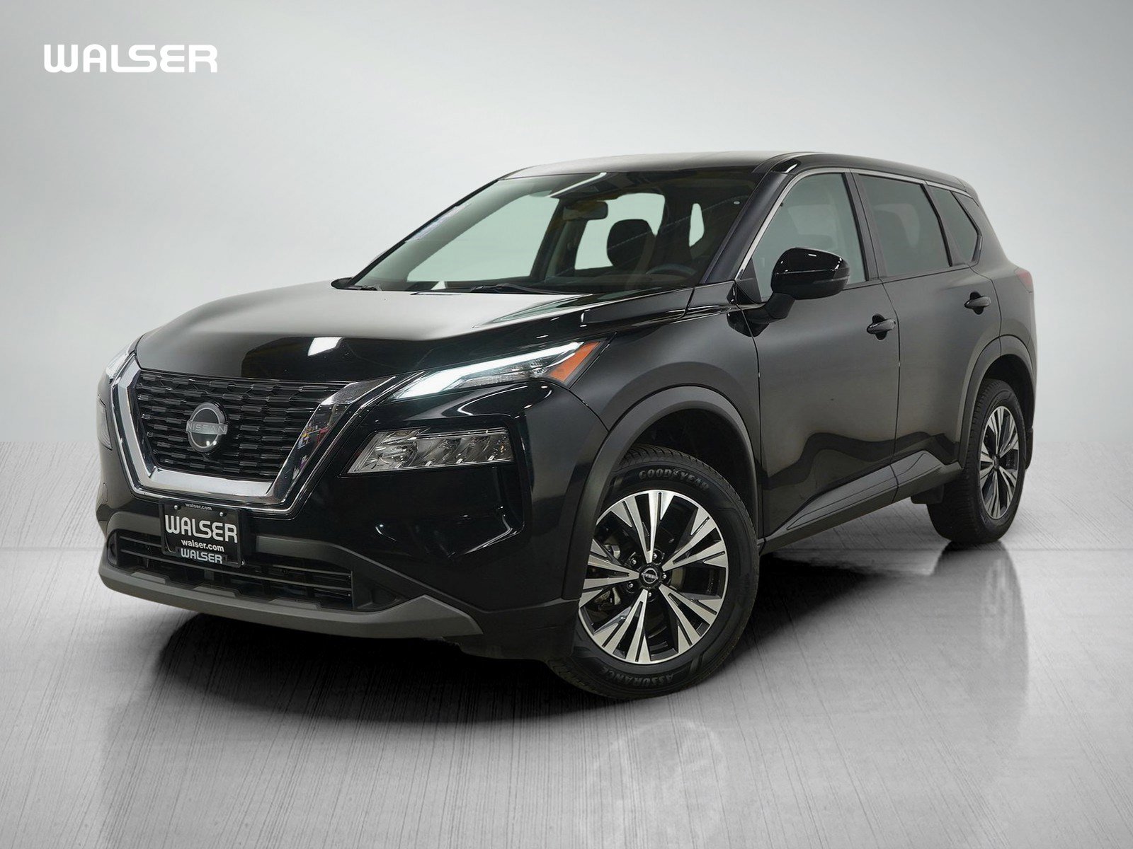 Used 2022 Nissan Rogue SV image 1
