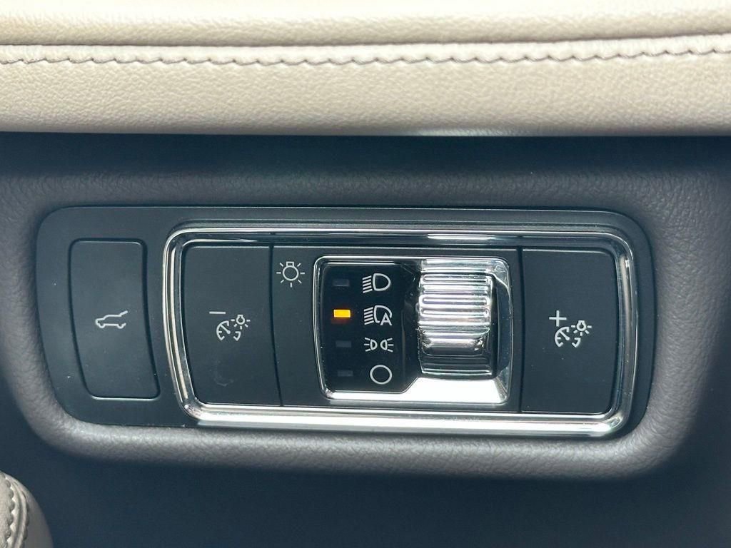 Used 2022 Lincoln Aviator Reserve w/ Equipment Group 201A image 15