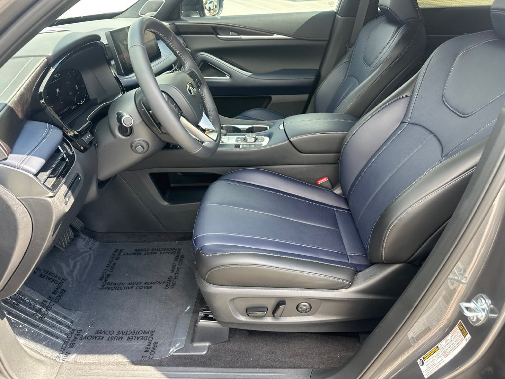Certified 2026 INFINITI QX60 Sport w/ Dark Cargo Package AWD/4WD image 9