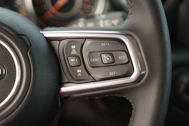 Used 2023 Jeep Wrangler Unlimited Sahara AWD/4WD image 23