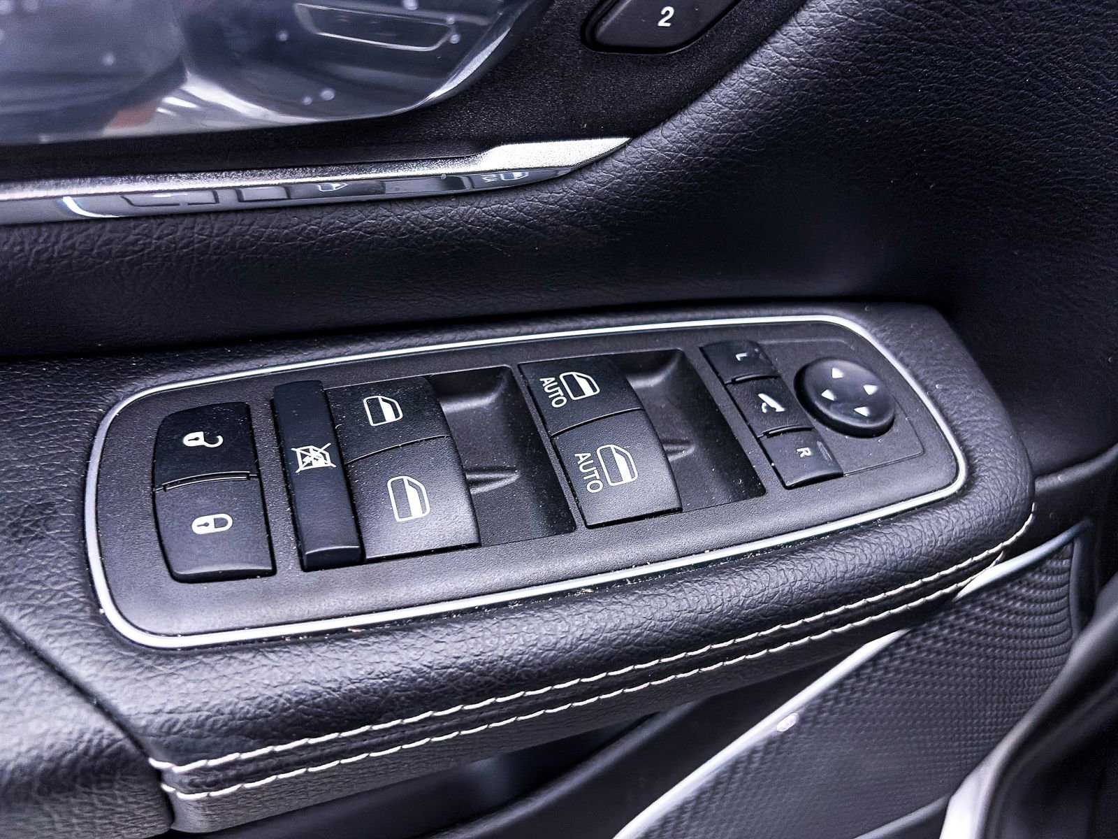 Used 2022 RAM 1500 Laramie w/ Sport Appearance Package AWD/4WD image 18