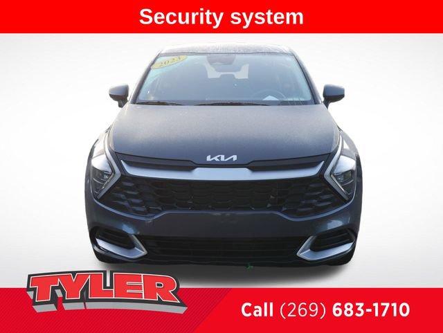 Used 2023 Kia Sportage LX AWD/4WD image 2
