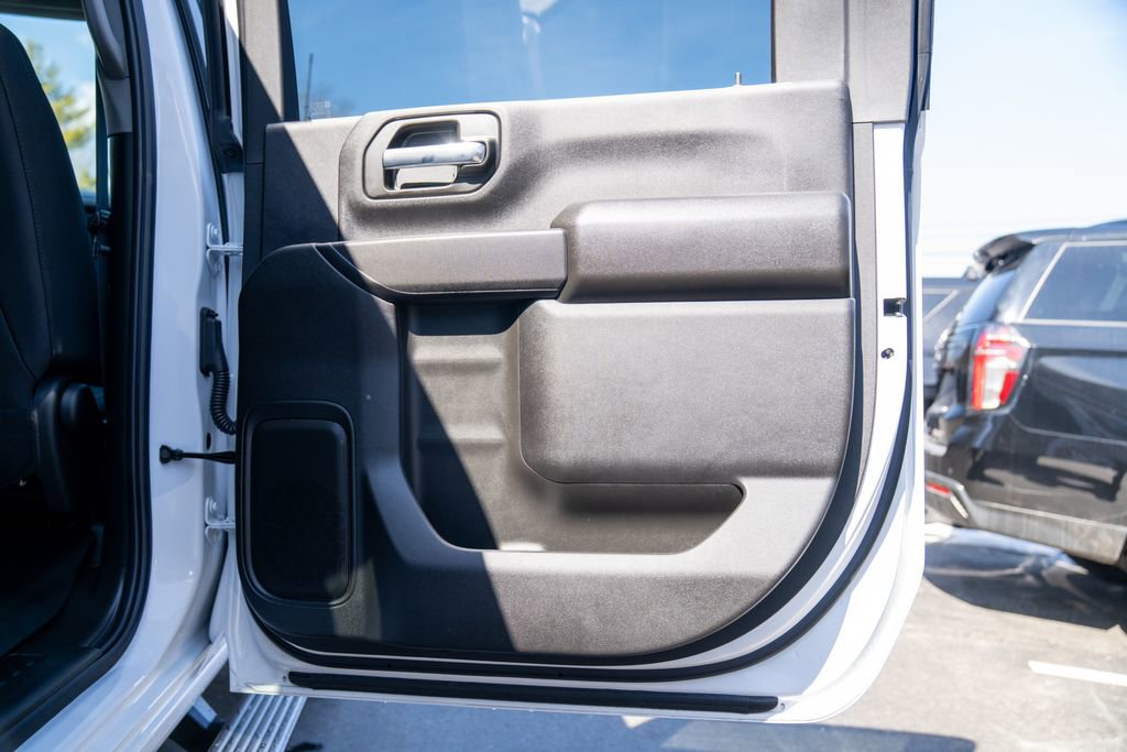 Used 2025 Chevrolet Silverado 2500 Custom w/ Custom Value Package image 14