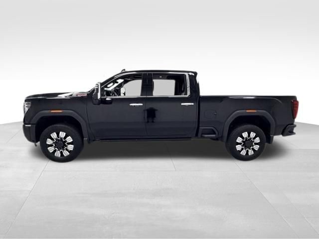 Certified 2024 GMC Sierra 2500 Denali w/ Denali Reserve Package AWD/4WD image 3