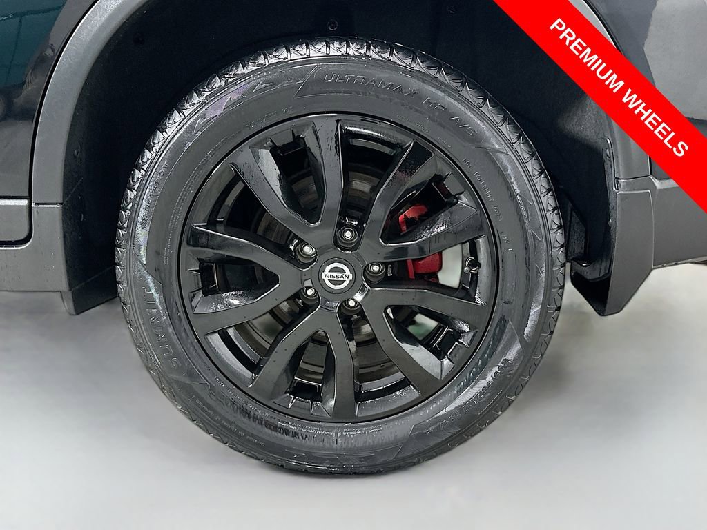 Used 2018 Nissan Rogue SV image 32