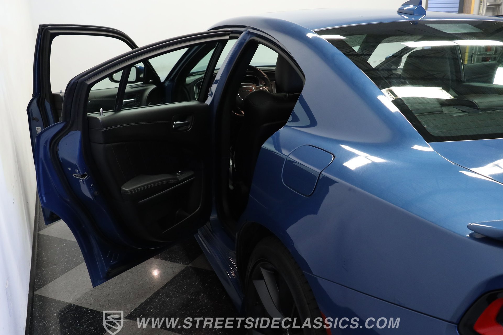 Used 2020 Dodge Charger R/T w/ Plus Group image 32