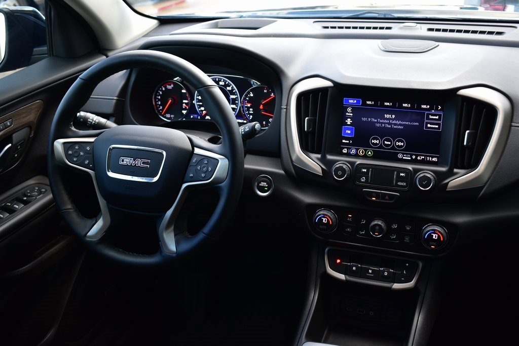 Used 2024 GMC Terrain Denali w/ Denali Premium Package image 29