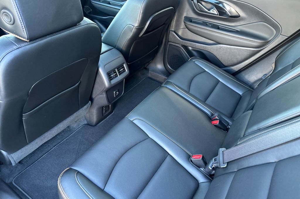 Used 2024 GMC Terrain AT4 w/ Infotainment Package II AWD/4WD image 12