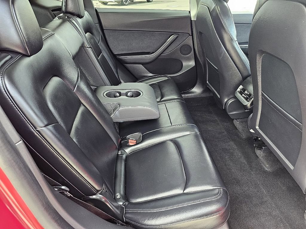 Used 2021 Tesla Model Y Long Range image 20