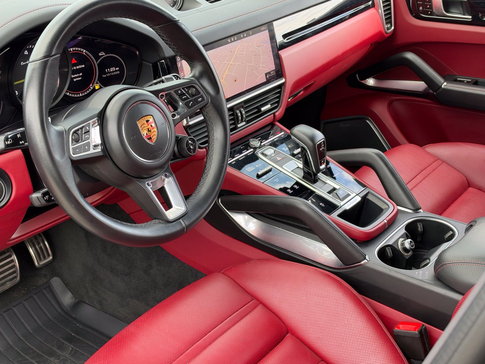 Certified 2020 Porsche Cayenne Turbo S AWD/4WD image 4