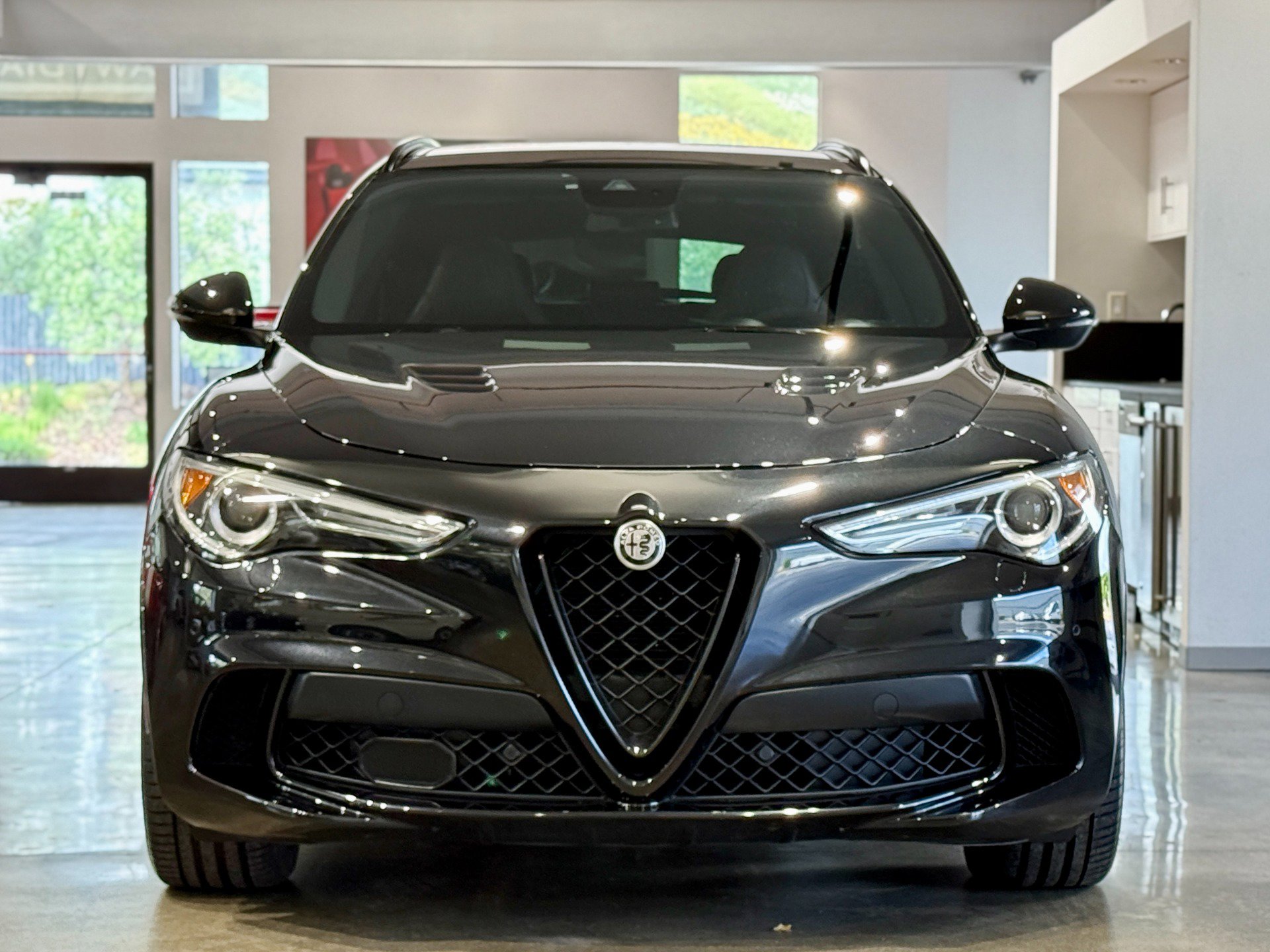 Used 2018 Alfa Romeo Stelvio Quadrifoglio w/ Driver Assist Dynamic Package AWD/4WD image 2