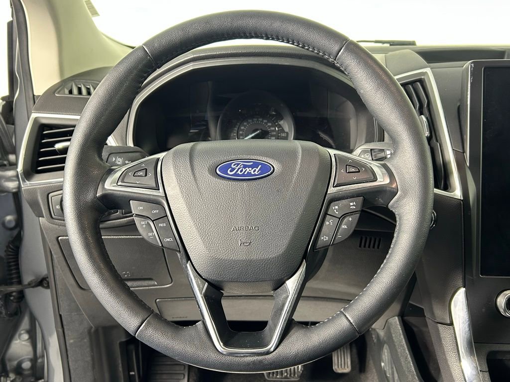 Used 2024 Ford Edge Titanium image 29