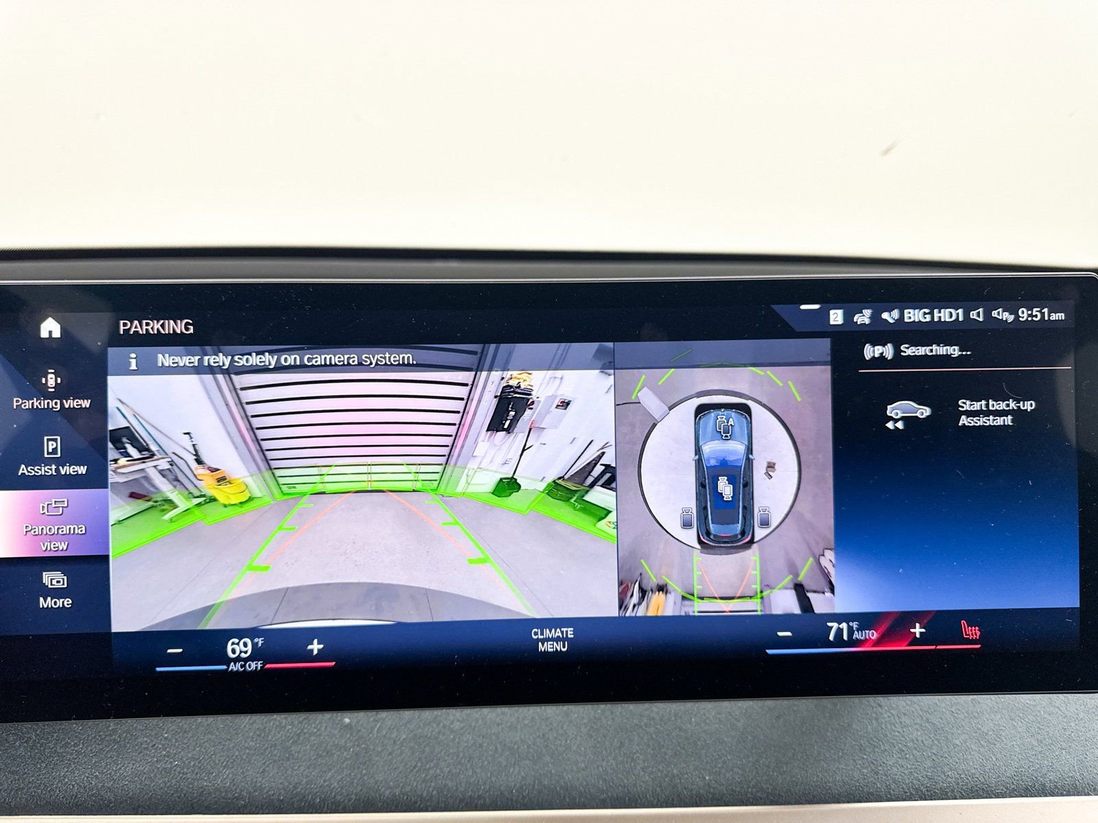 Used 2022 BMW iX xDrive50 w/ Premium Package image 6