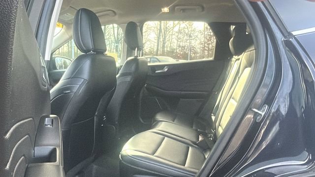 Used 2021 Ford Escape Titanium image 35