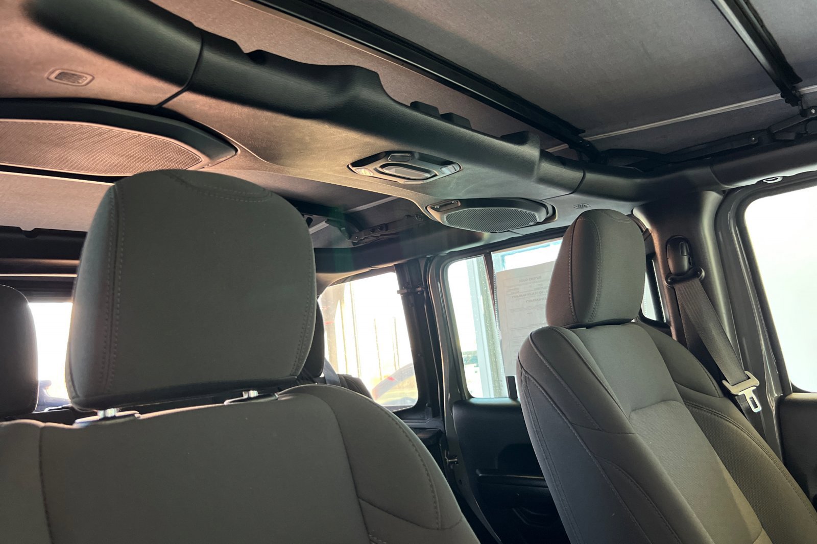 Used 2022 Jeep Wrangler Unlimited Sport image 17