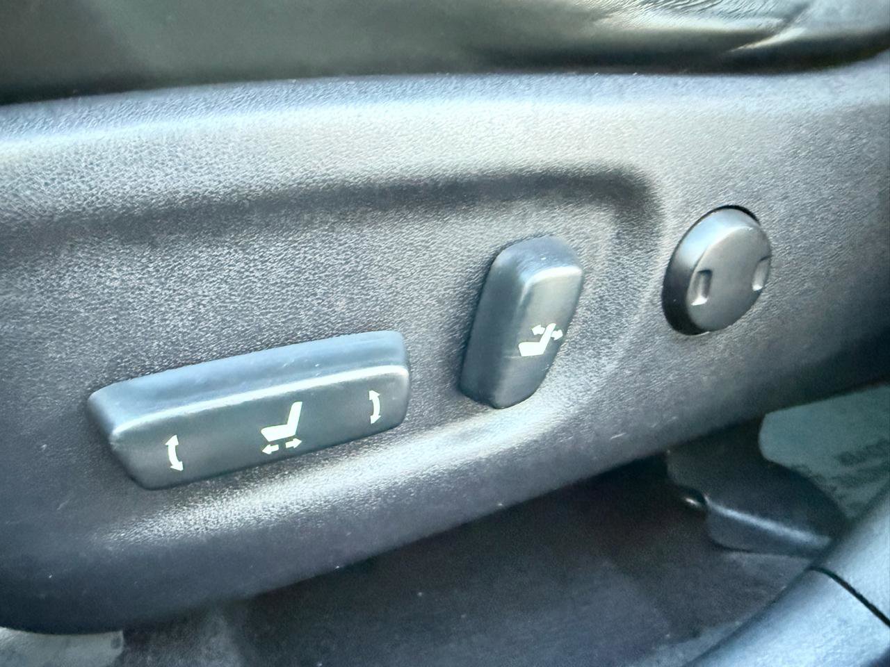 Used 2013 Lexus CT 200h w/ Premium Pkg w/Navigation image 36