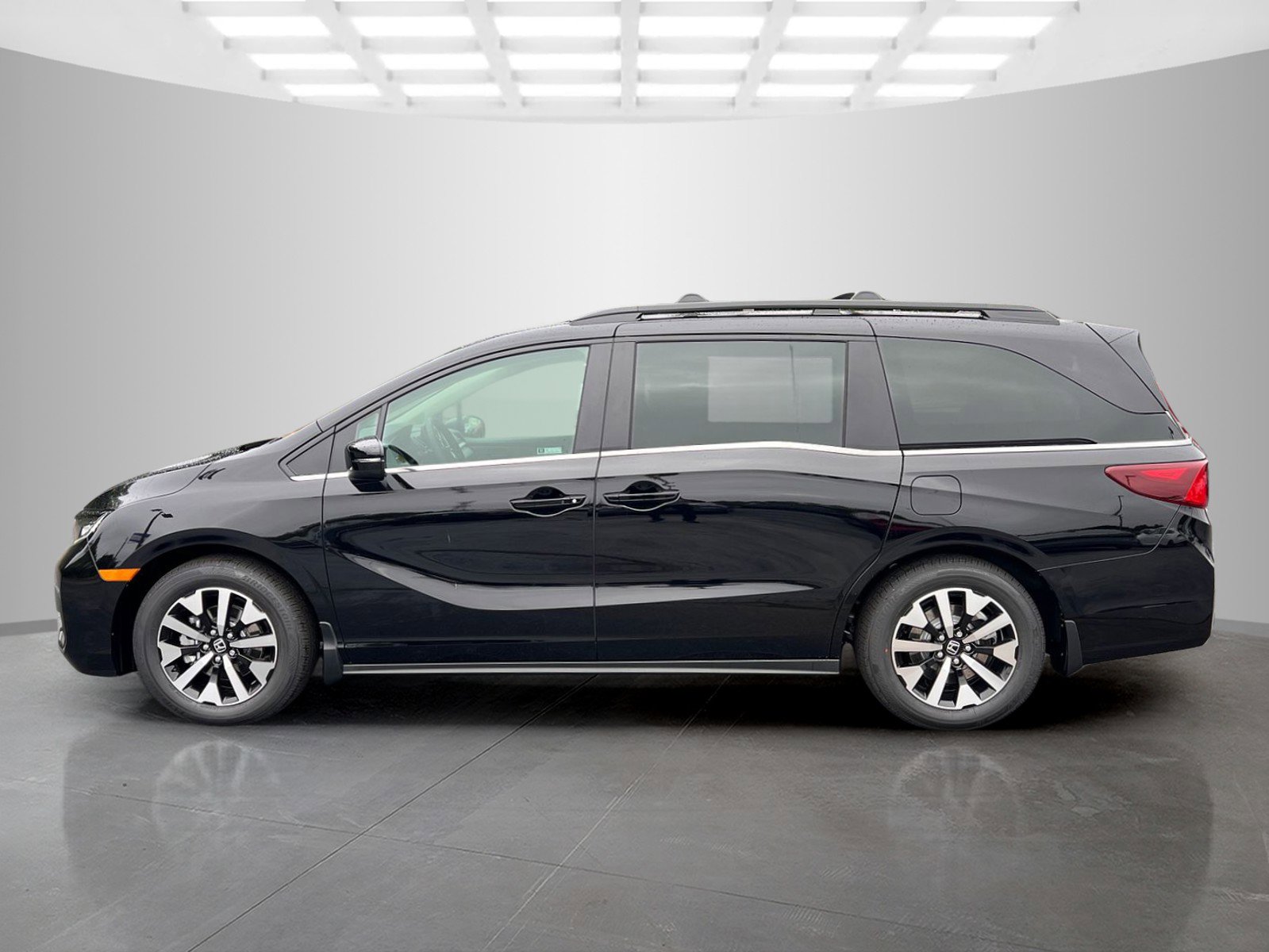 New 2026 Honda Odyssey EX-L image 3