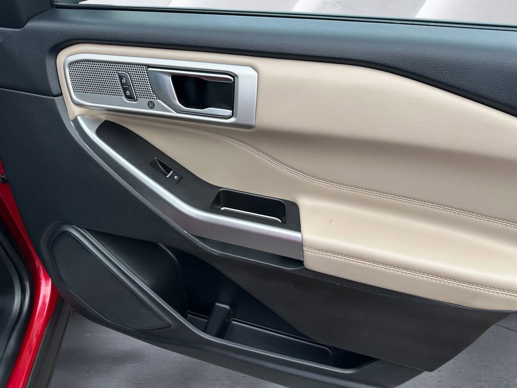 Used 2022 Ford Explorer Limited image 15
